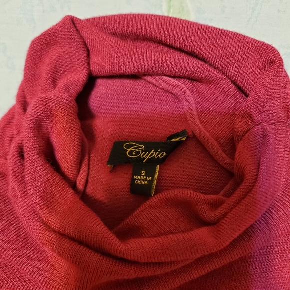 Cupio Raspberry Monk Neckline Top - Picture 4 of 11